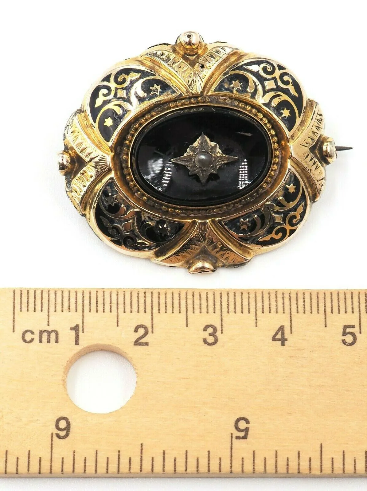 9ct Yellow Gold Pearl Enamel Mourning Brooch With Removable Glass Back