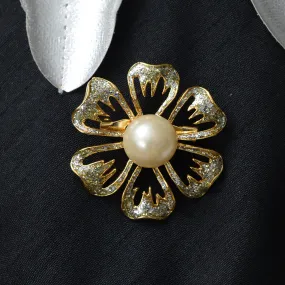 Floral 6 Petal Stone Studded Brooch