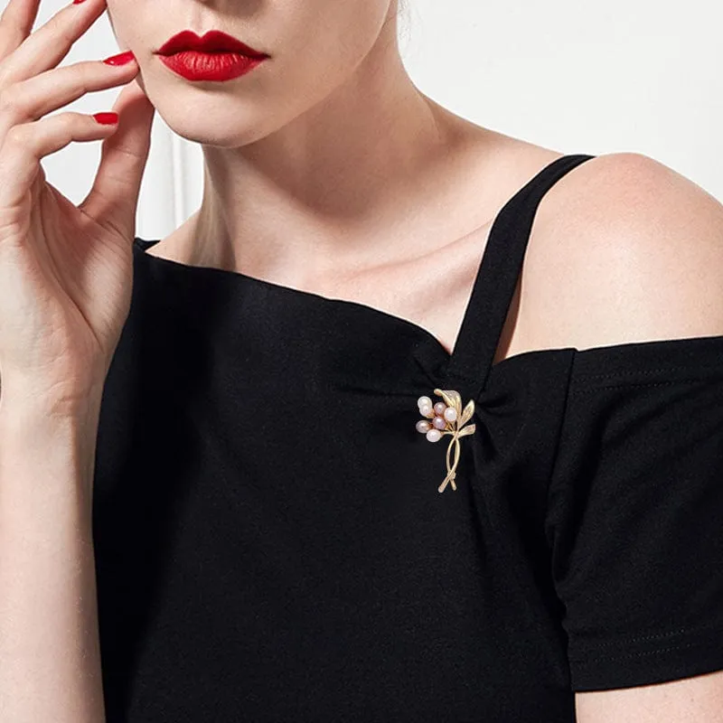 Flower Bundle Brooch with Pearls and Leaves