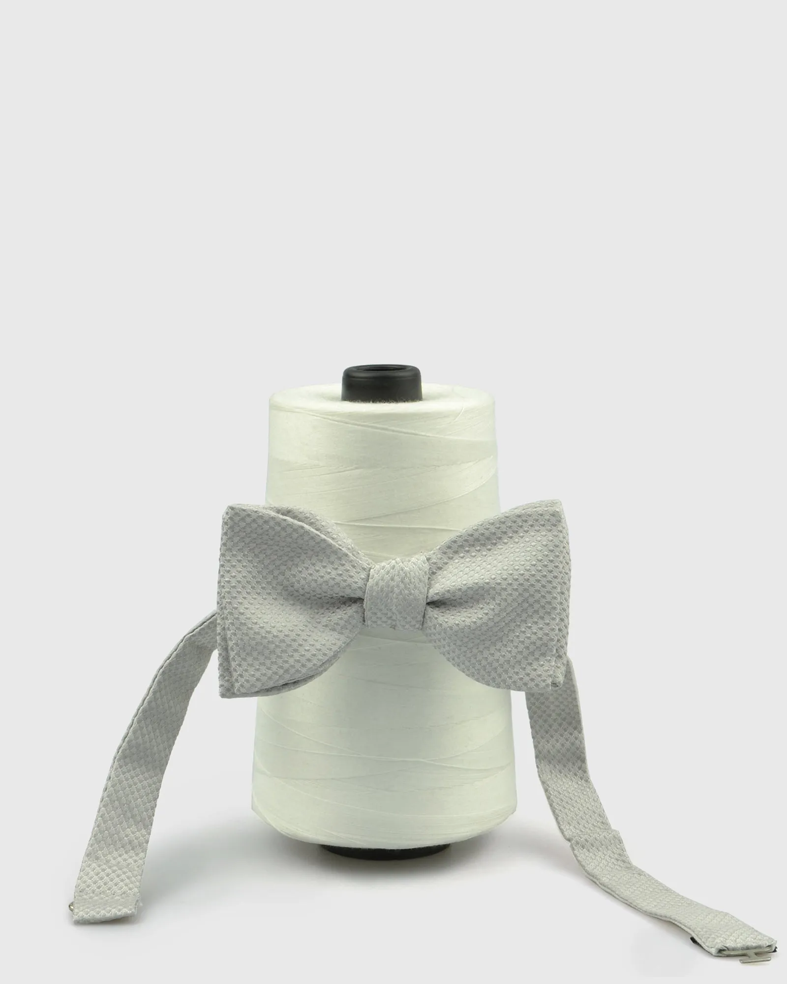 FRANCESCO TOME TYOFT-22 SELF TIE BOBBY GREY SILK BOW