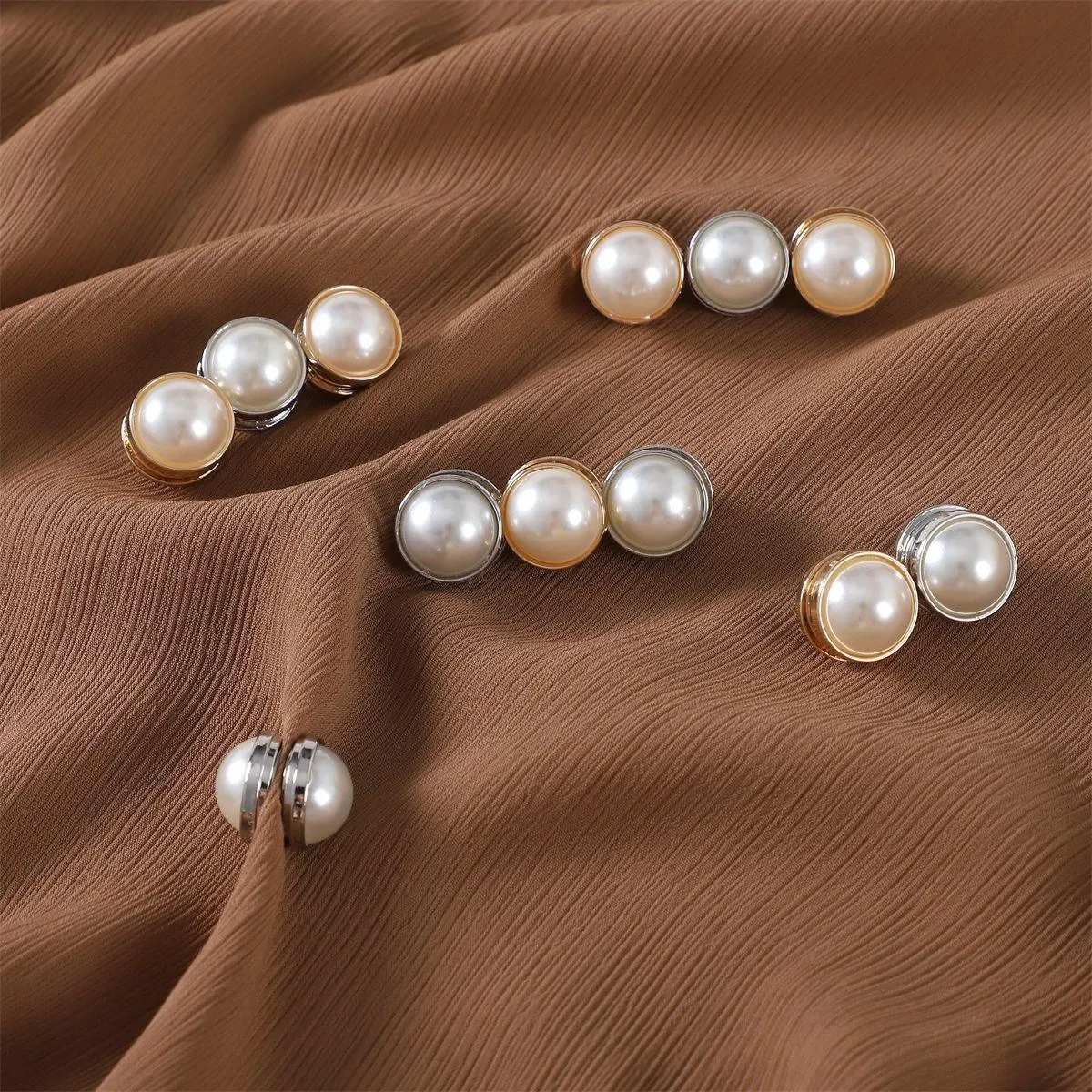 MAC126 Pearl Magnetic Buckle Hijab 12 pcs Brooches