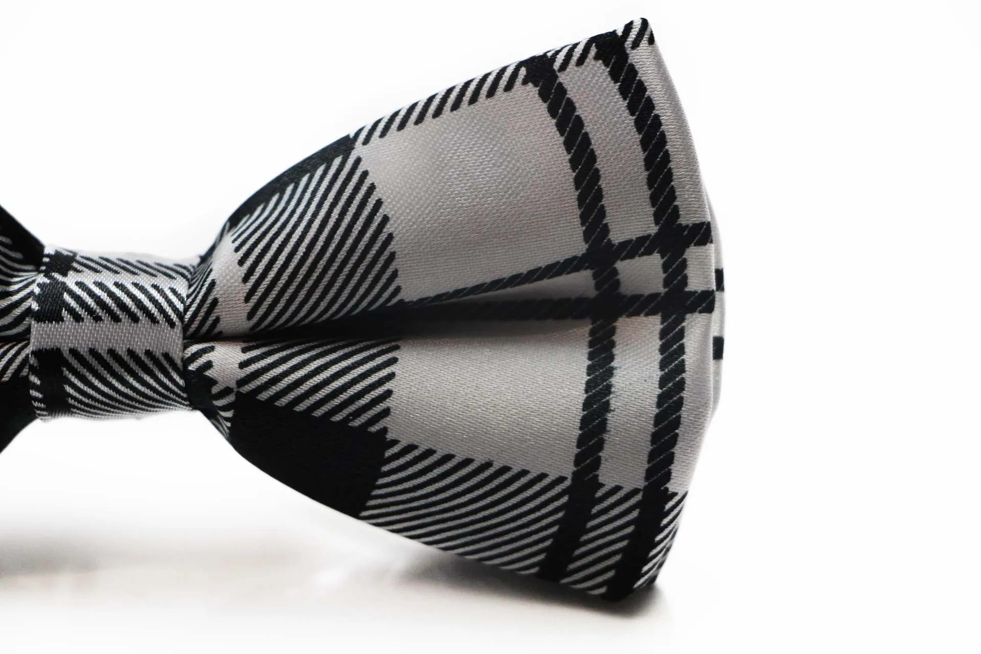 Mens Black & White Tarten Plaid Patterned Bow Tie