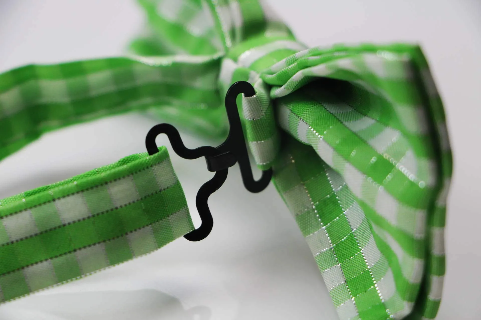 Mens Green & White Plaid Patterned Tinsel Bow Tie