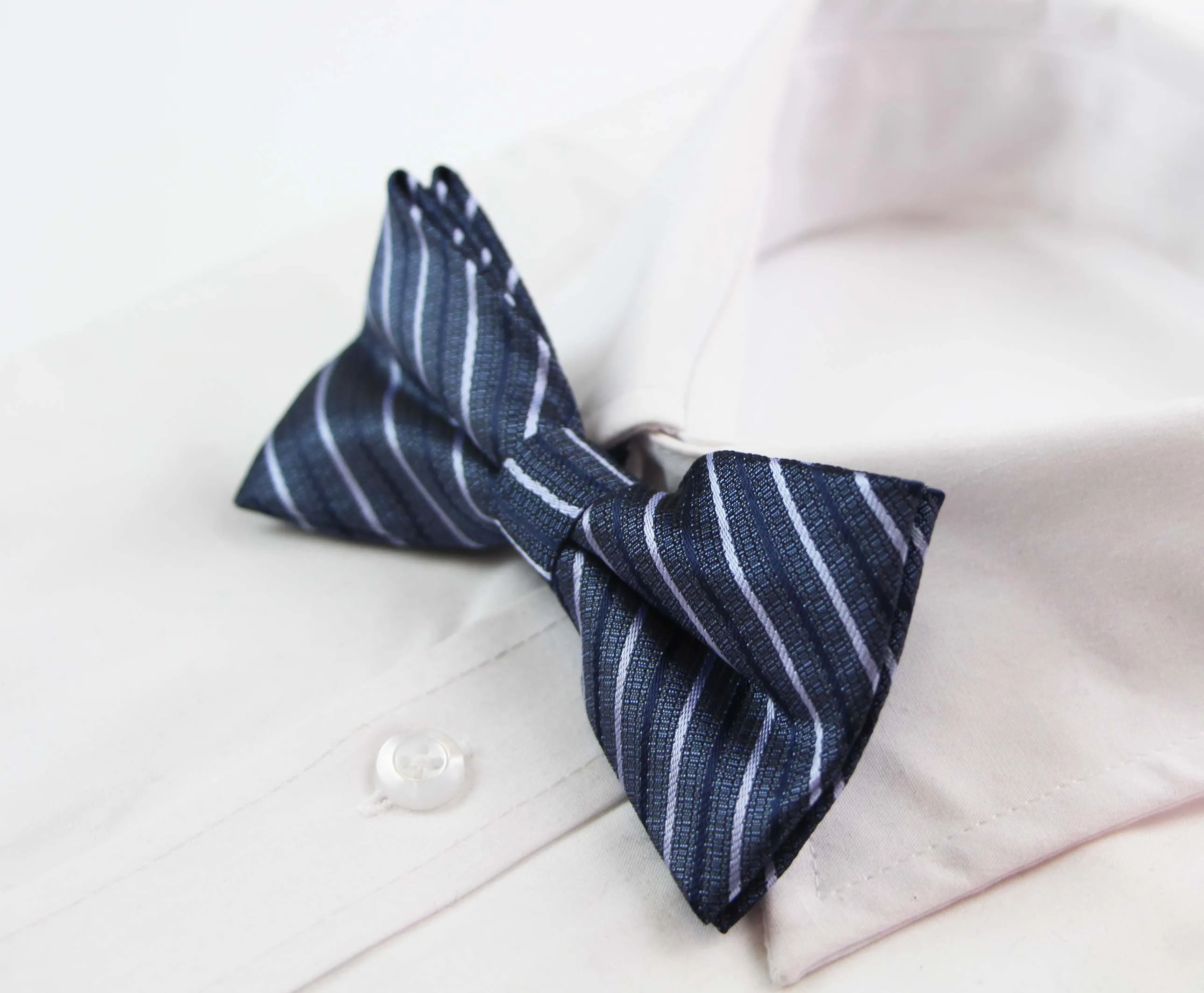 Mens Gunmetal & Navy Patterned Bow Tie