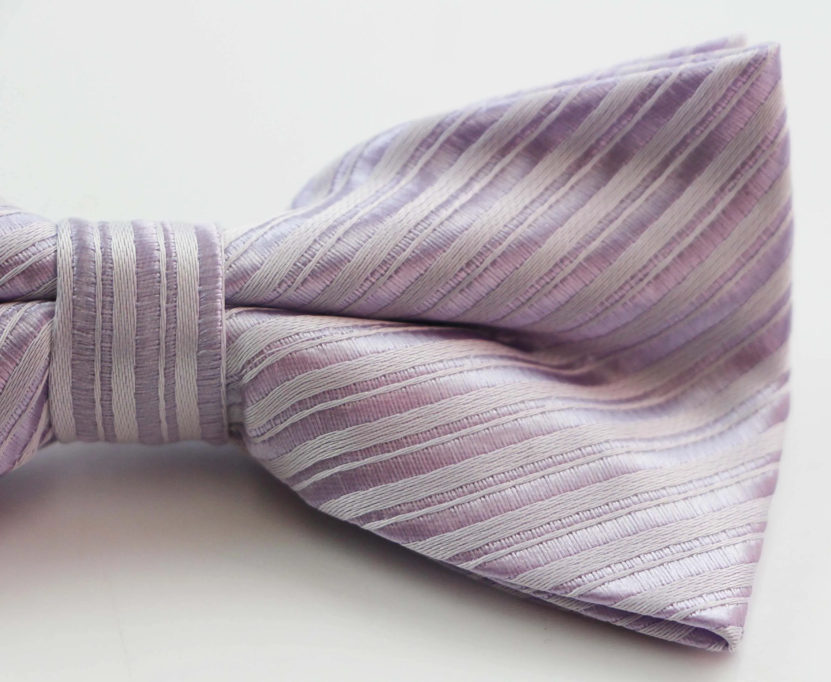 Mens Light Purple Patterned Bow Tie