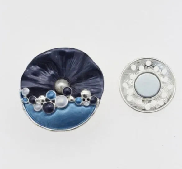 Modern pearl magnetic brooches