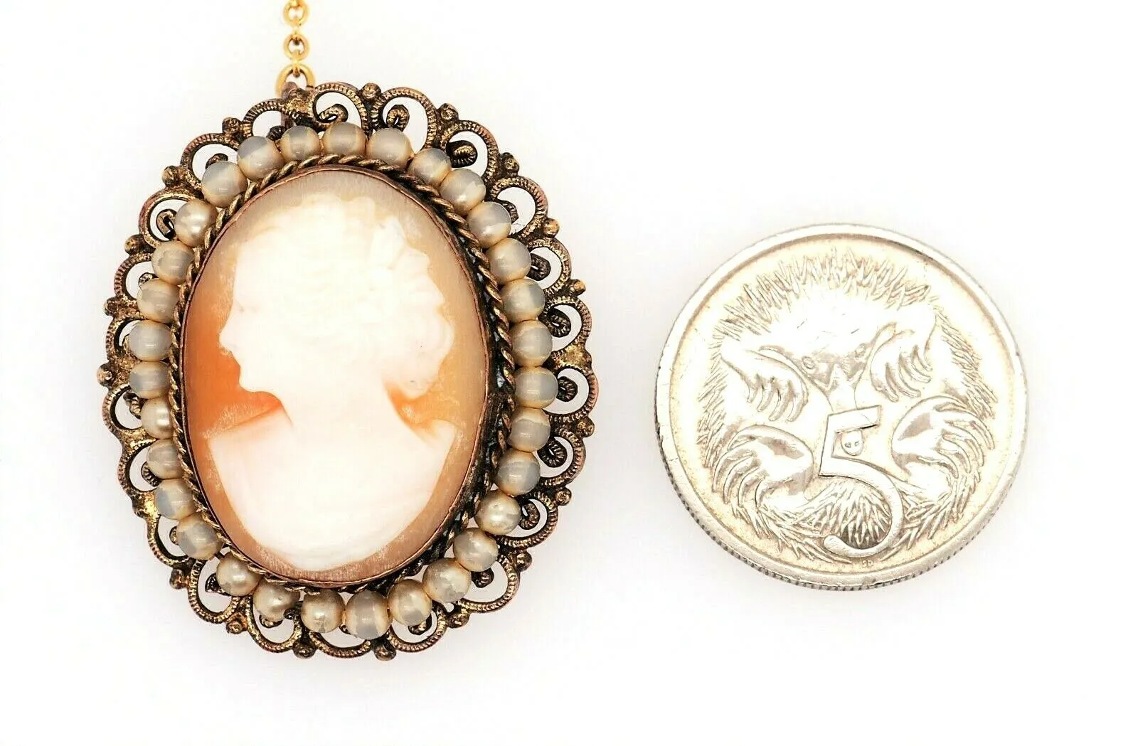 Shell Cameo & Faux Pearl Gold Plated Brooch Vintage Fashion Jewellery