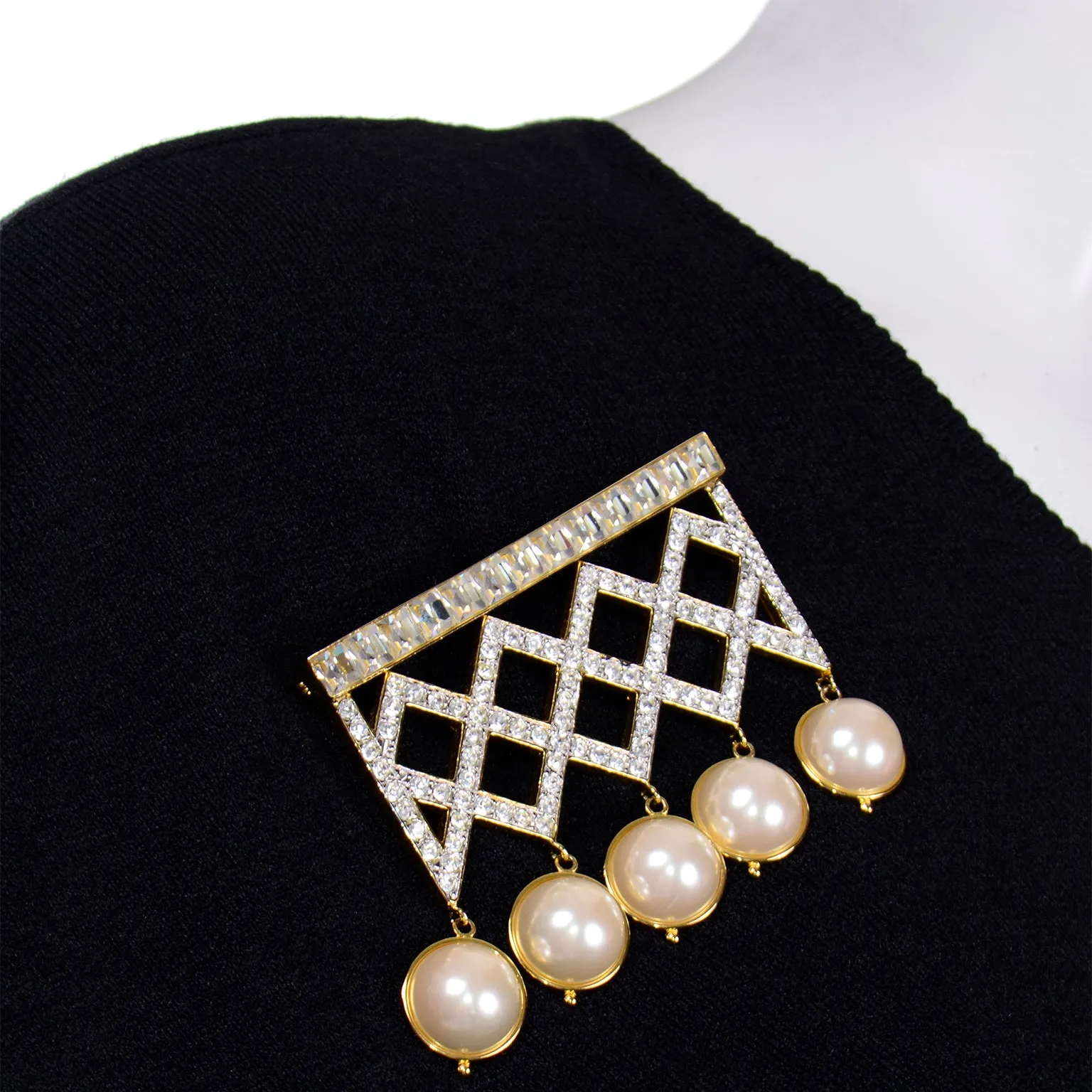 Vintage Valentino Garavani Dangle Pearl Crystal Brooch